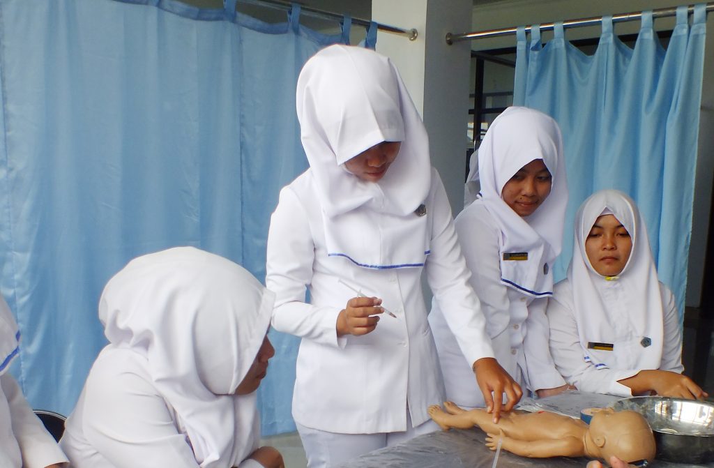 245 Lulusan Poltekkes Gorontalo di Angkat Sumpah Profesi Tenaga Kesehatan