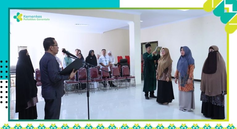 Lantik Pejabat Fungsional dan Pengelola 2025-2029 di Aula Direktorat, Direktur Poltekkes Gorontalo Tekankan Integritas