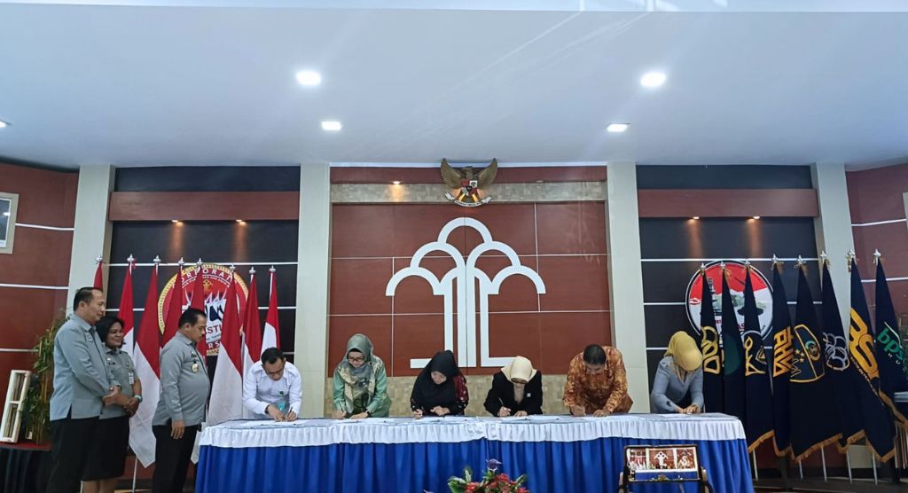 Direktur Poltekkes Kemenkes Gorontalo Hadiri Sosialisasi dan Tandatangani PKS Kekayaan Intelektual